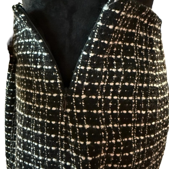 Ann Taylor Black and White Pencil Skirt Tweed EUC worn once - Picture 3 of 5